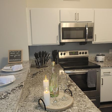 Free Parking! Downtown King Suite Lucas Oil- Conv Center Skywalk#1 Індіанаполіс Екстер'єр фото