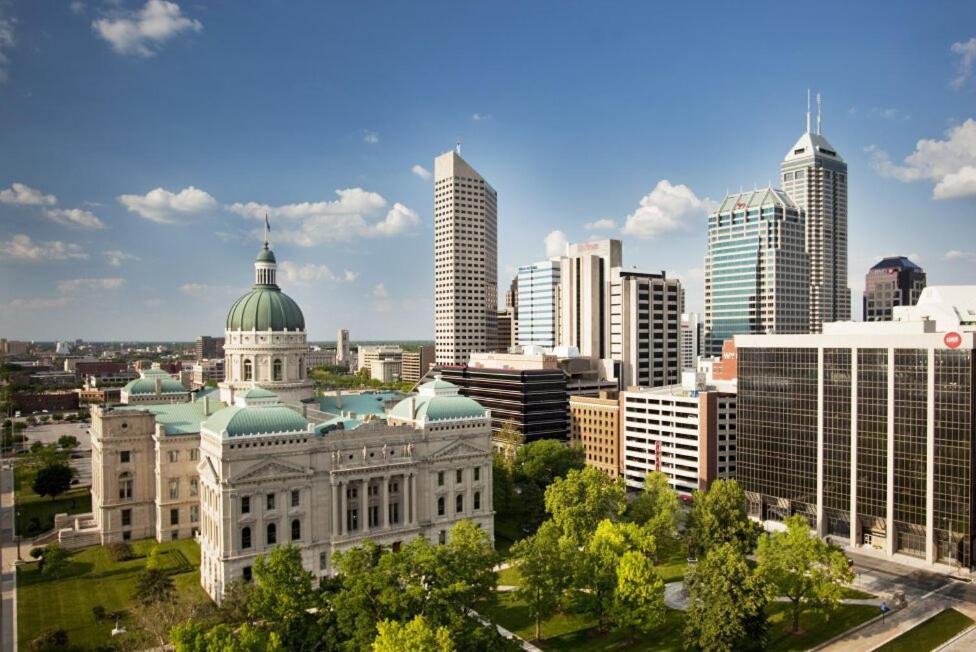 Free Parking! Downtown King Suite Lucas Oil- Conv Center Skywalk#1 Індіанаполіс Екстер'єр фото