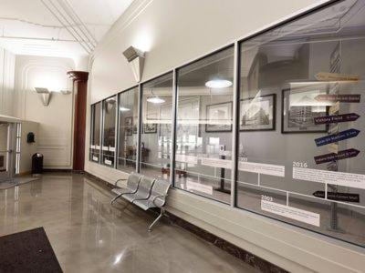 Free Parking! Downtown King Suite Lucas Oil- Conv Center Skywalk#1 Індіанаполіс Екстер'єр фото