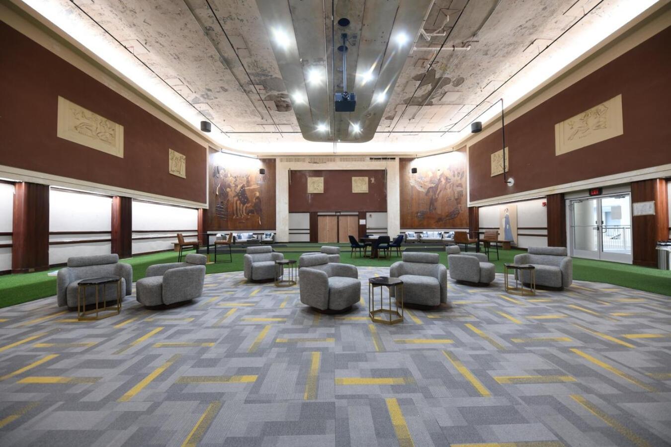 Free Parking! Downtown King Suite Lucas Oil- Conv Center Skywalk#1 Індіанаполіс Екстер'єр фото